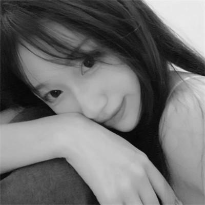 气质微信头像女生黑白108张