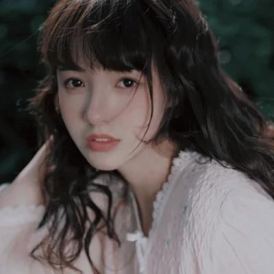 复古系头像女 高级又复古相当耐看