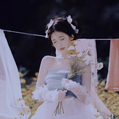 复古系头像女 高级又复古相当耐看