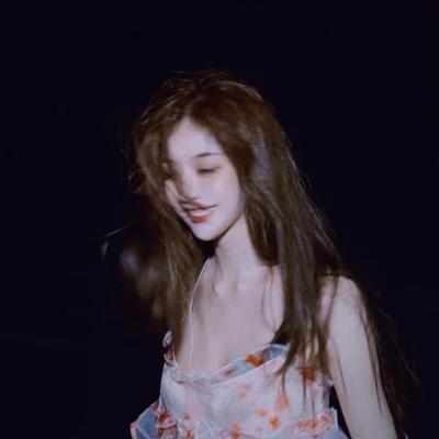 复古系头像女 高级又复古相当耐看