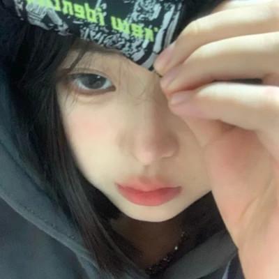 素颜比较真实的头像女高清照片