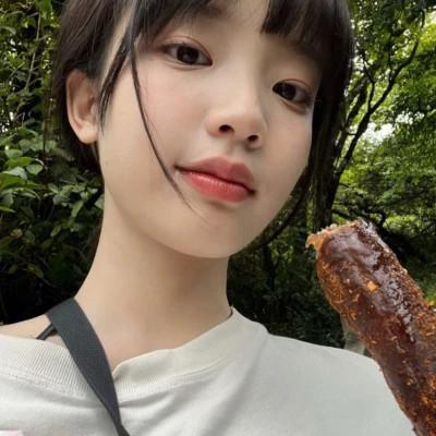 素颜比较真实的头像女高清照片