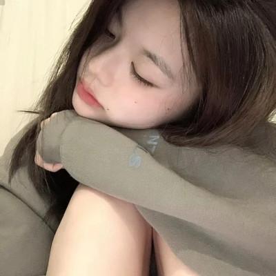 素颜比较真实的头像女高清照片