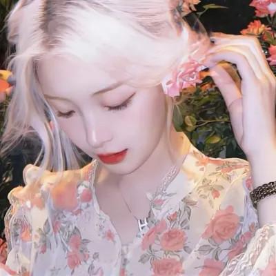 特别清纯的女生头像 高清很清纯很好看的女孩子头像图片