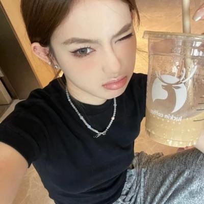 素颜比较真实的头像女高清照片