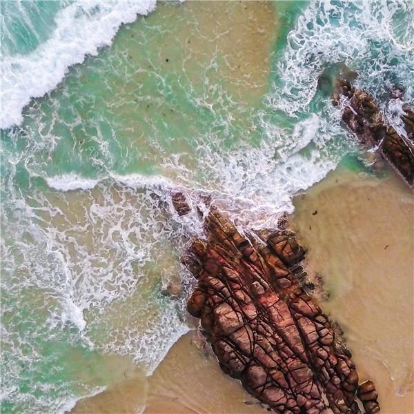 海边浪花风景头像图片 海风吹来激起那浪花一朵朵