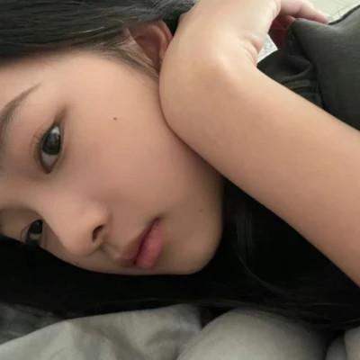 素颜比较真实的头像女高清照片