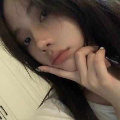 素颜比较真实的头像女高清照片