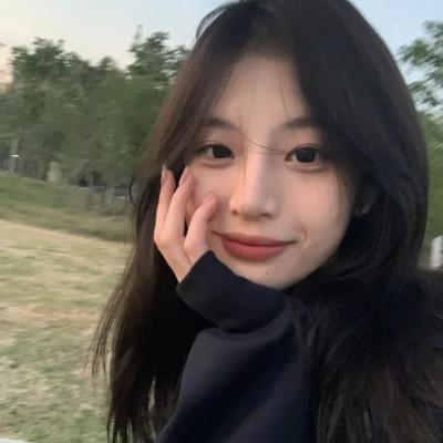 素颜比较真实的头像女高清照片