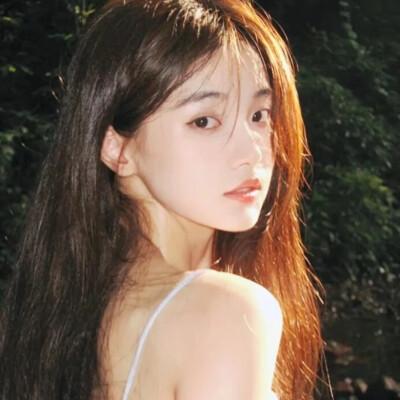 素颜比较真实的头像女高清照片