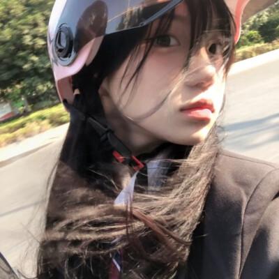 素颜比较真实的头像女高清照片