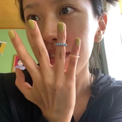 素颜比较真实的头像女高清照片