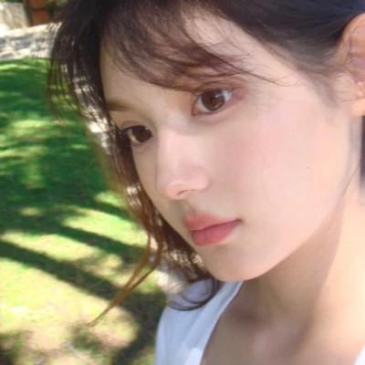 素颜比较真实的头像女高清照片