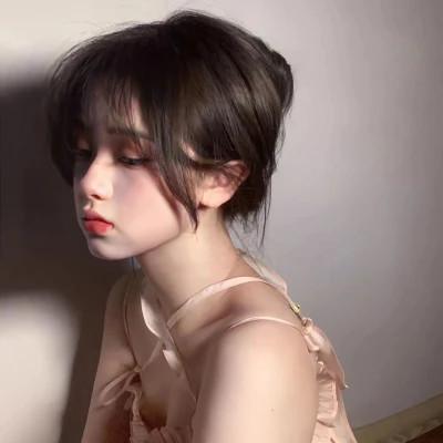 女生性感身材头像 好看高清身材火爆的女生头像图片