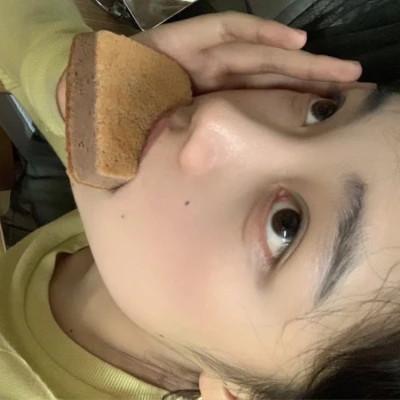 素颜比较真实的头像女高清照片
