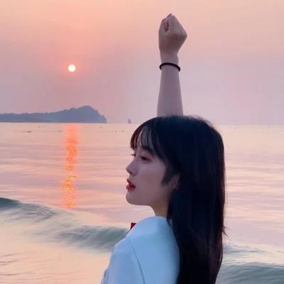 少年感小众头像女生阳光图片