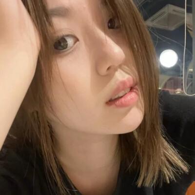 素颜比较真实的头像女高清照片