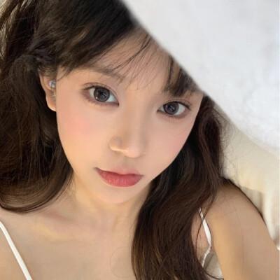 素颜比较真实的头像女高清照片