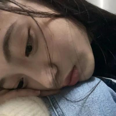 素颜比较真实的头像女高清照片