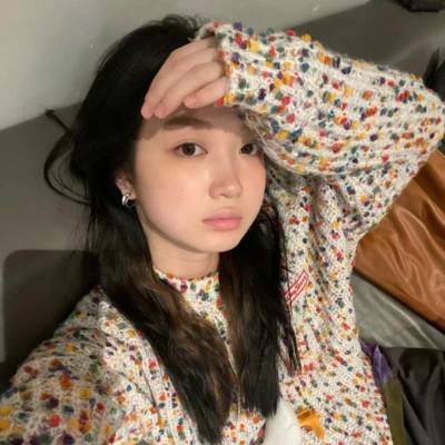 素颜比较真实的头像女高清照片