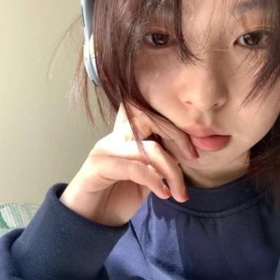素颜比较真实的头像女高清照片