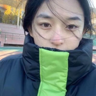素颜比较真实的头像女高清照片