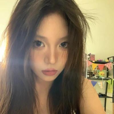 素颜比较真实的头像女高清照片