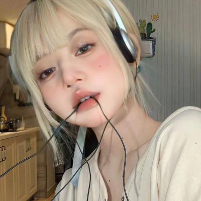 特别清纯的女生头像 高清很清纯很好看的女孩子头像图片