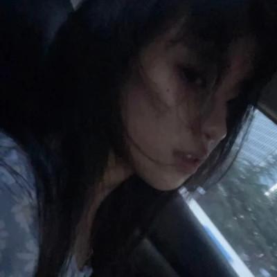 素颜比较真实的头像女高清照片