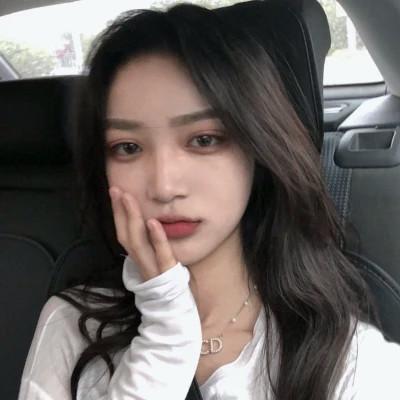 素颜清纯女生头像，真实的美丽无需修饰