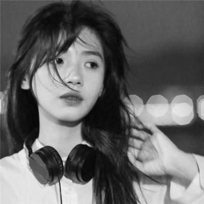 微信高清黑白女生头像100张