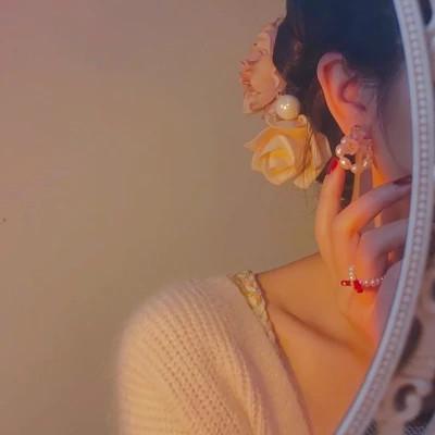 部位不露脸女生头像高级优雅图片