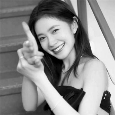 微信高清黑白女生头像100张