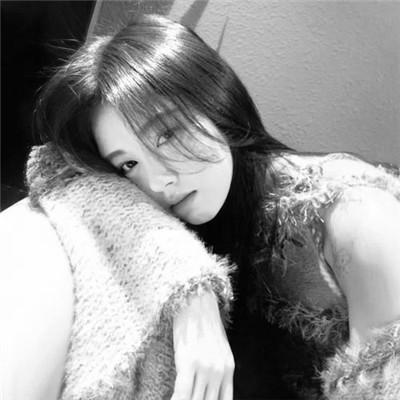 微信高清黑白女生头像100张