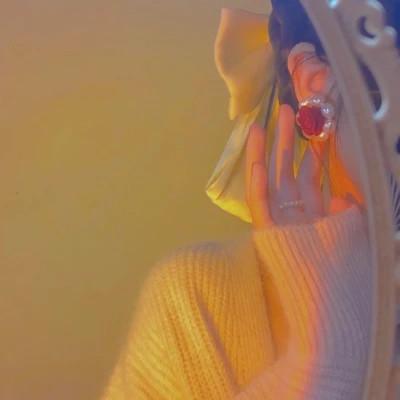 部位不露脸女生头像高级优雅图片