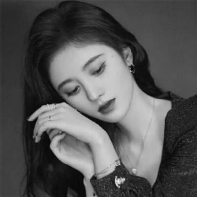 微信高清黑白女生头像100张