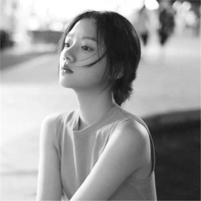 微信高清黑白女生头像100张