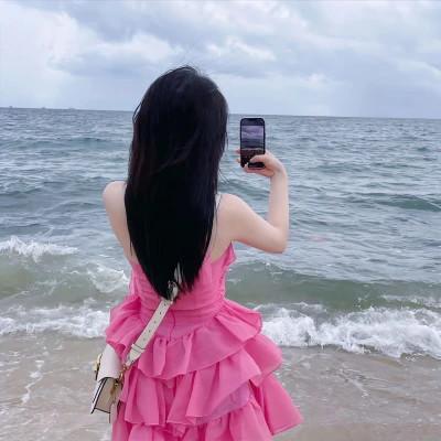 女生唯美头像背影海边高清图片
