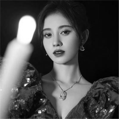 微信高清黑白女生头像100张