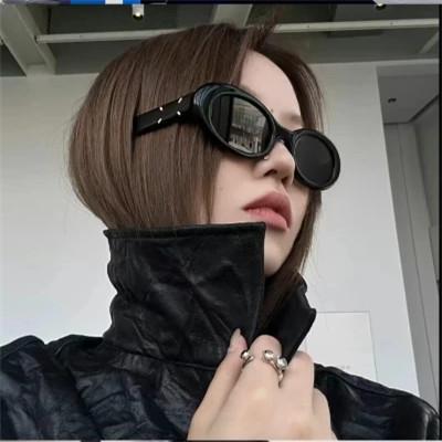 32张高质量的女生头像图片，优雅高级！