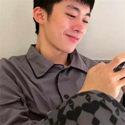 独具魅力超酷真人男生头像32张，让你秒变时尚Icon