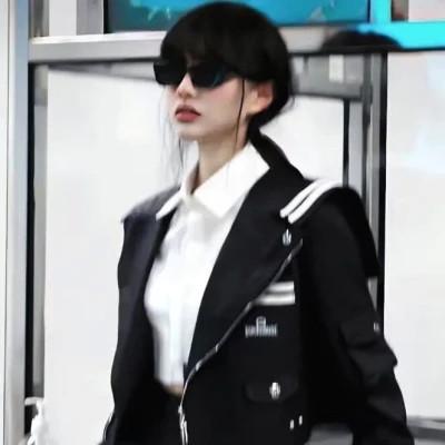 32张高质量的女生头像图片，优雅高级！