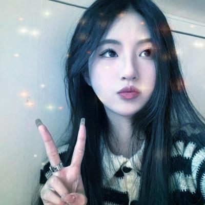 梦幻星空的女生头像 高清超好看的星空头像女生图片