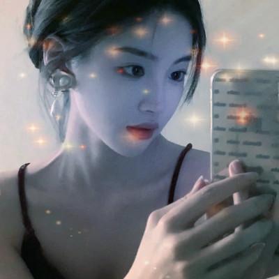 梦幻星空的女生头像 高清超好看的星空头像女生图片