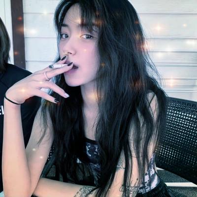梦幻星空的女生头像 高清超好看的星空头像女生图片