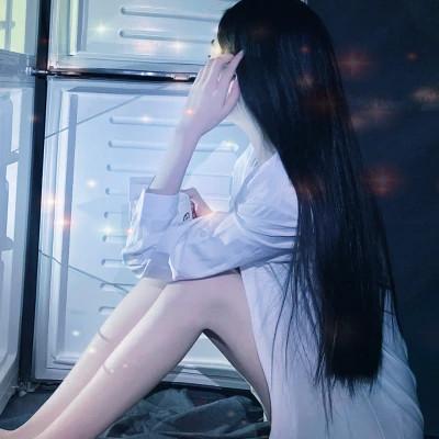 梦幻星空的女生头像 高清超好看的星空头像女生图片