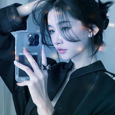 梦幻星空的女生头像 高清超好看的星空头像女生图片