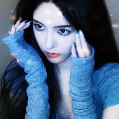 梦幻星空的女生头像 高清超好看的星空头像女生图片