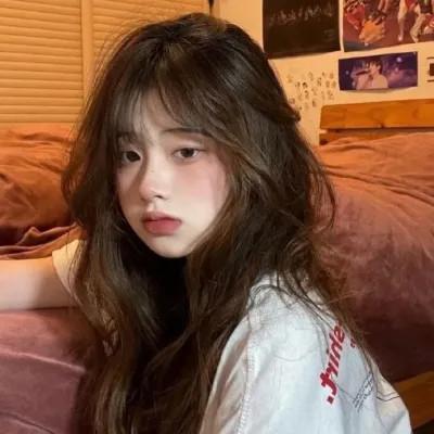 氛围感干净头像女生高清无水印