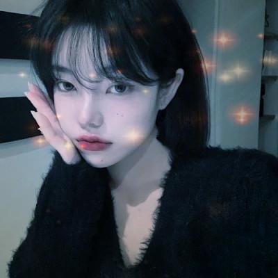 梦幻星空的女生头像 高清超好看的星空头像女生图片